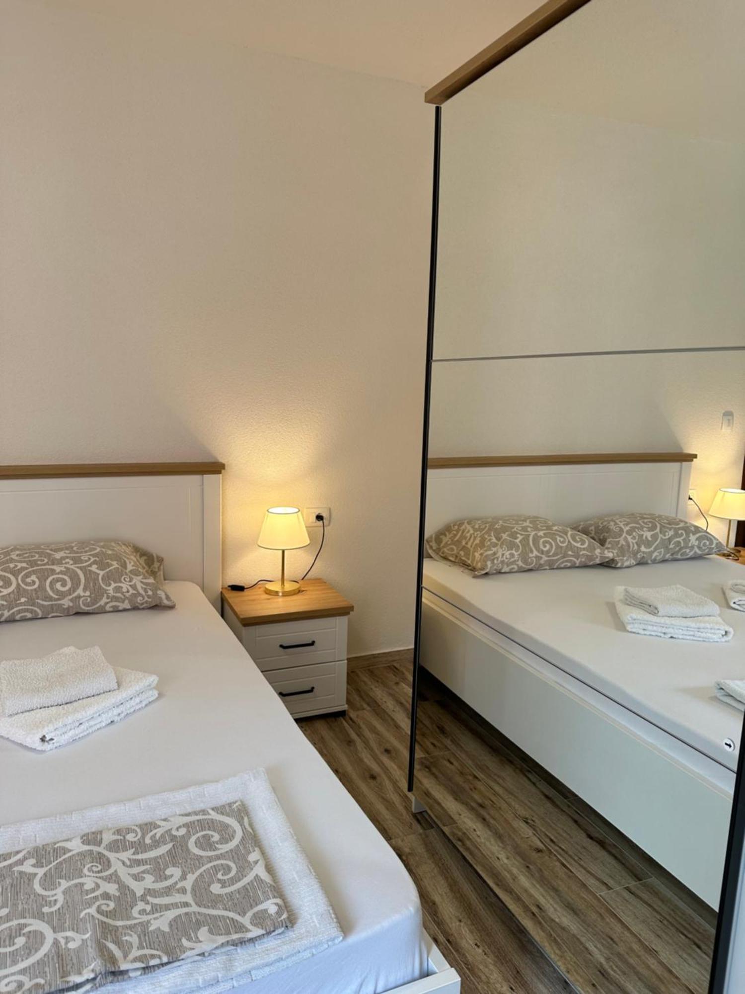 Sunny Apartment Котор Екстер'єр фото